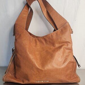 Michael Kors Devon Satchel in Luggage – Elegant & Timeless